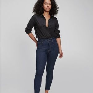 🎉 *3 for 25* GAP High Rise Jegging Frayed Bottom - Size 10 (30R)